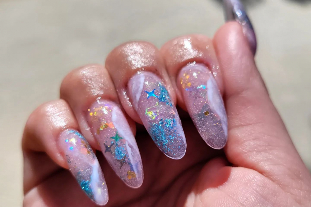 glitter nails